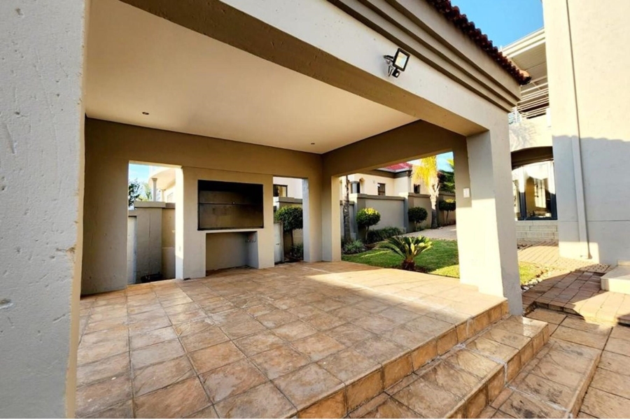 4 Bedroom Property for Sale in Xanadu Eco Park North West